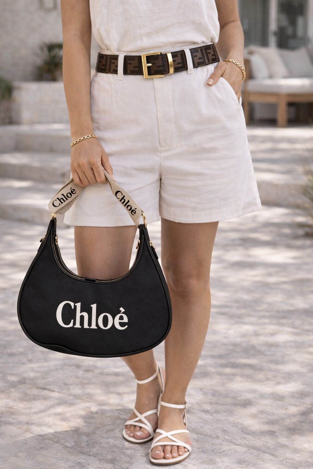 Chloe Hobo